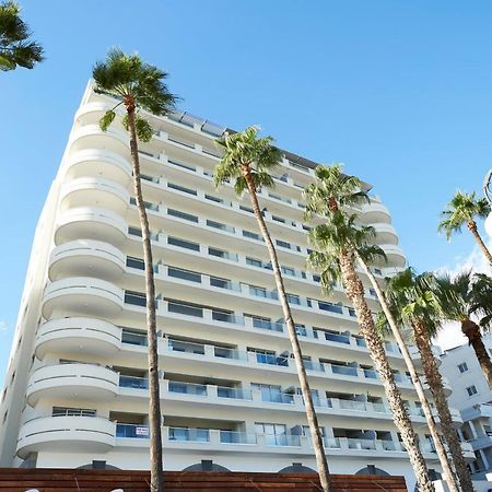 Finikoudes Luxury Apartments Ларнака Екстериор снимка