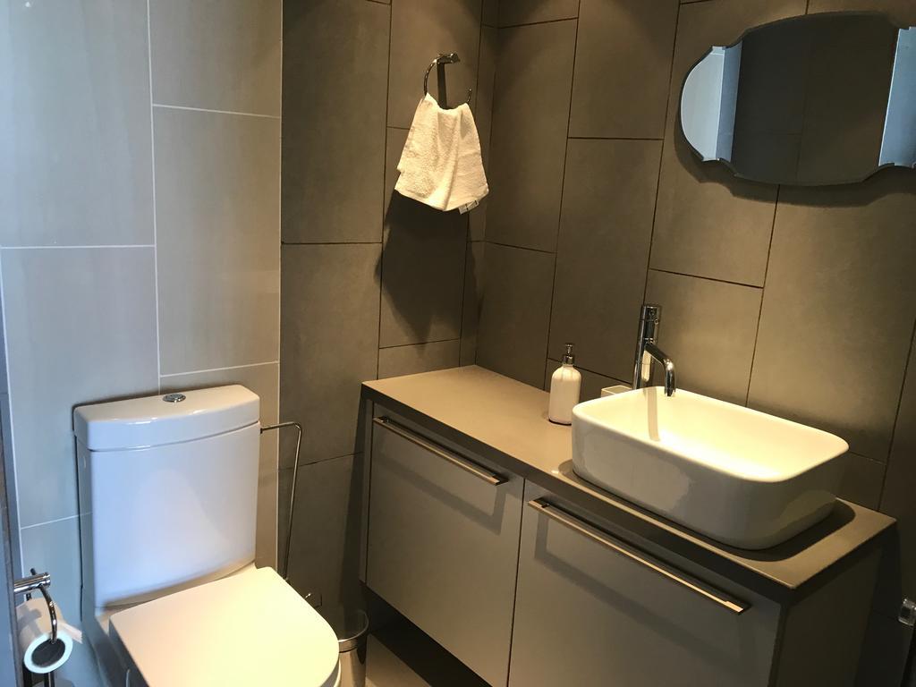 Finikoudes Luxury Apartments Ларнака Екстериор снимка