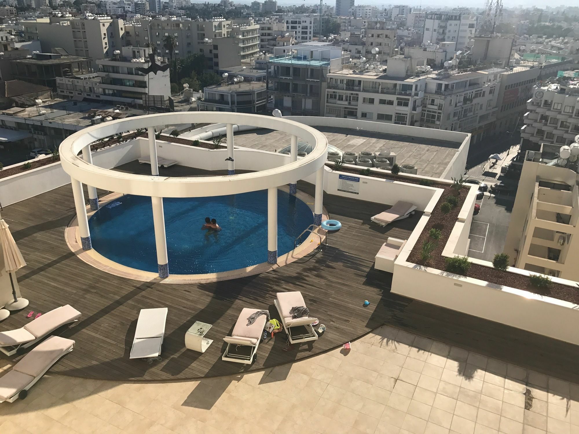 Finikoudes Luxury Apartments Ларнака Екстериор снимка