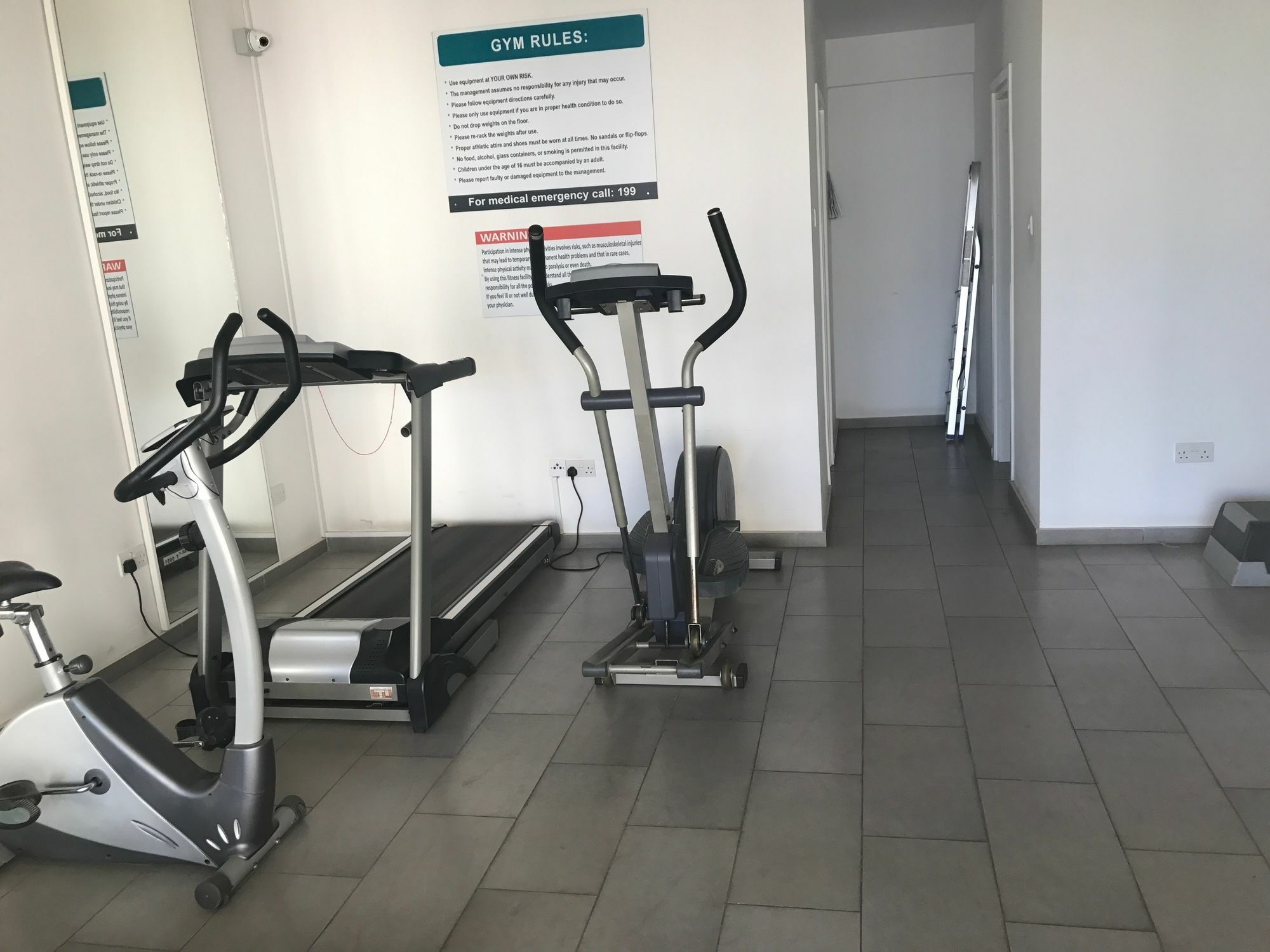 Finikoudes Luxury Apartments Ларнака Екстериор снимка