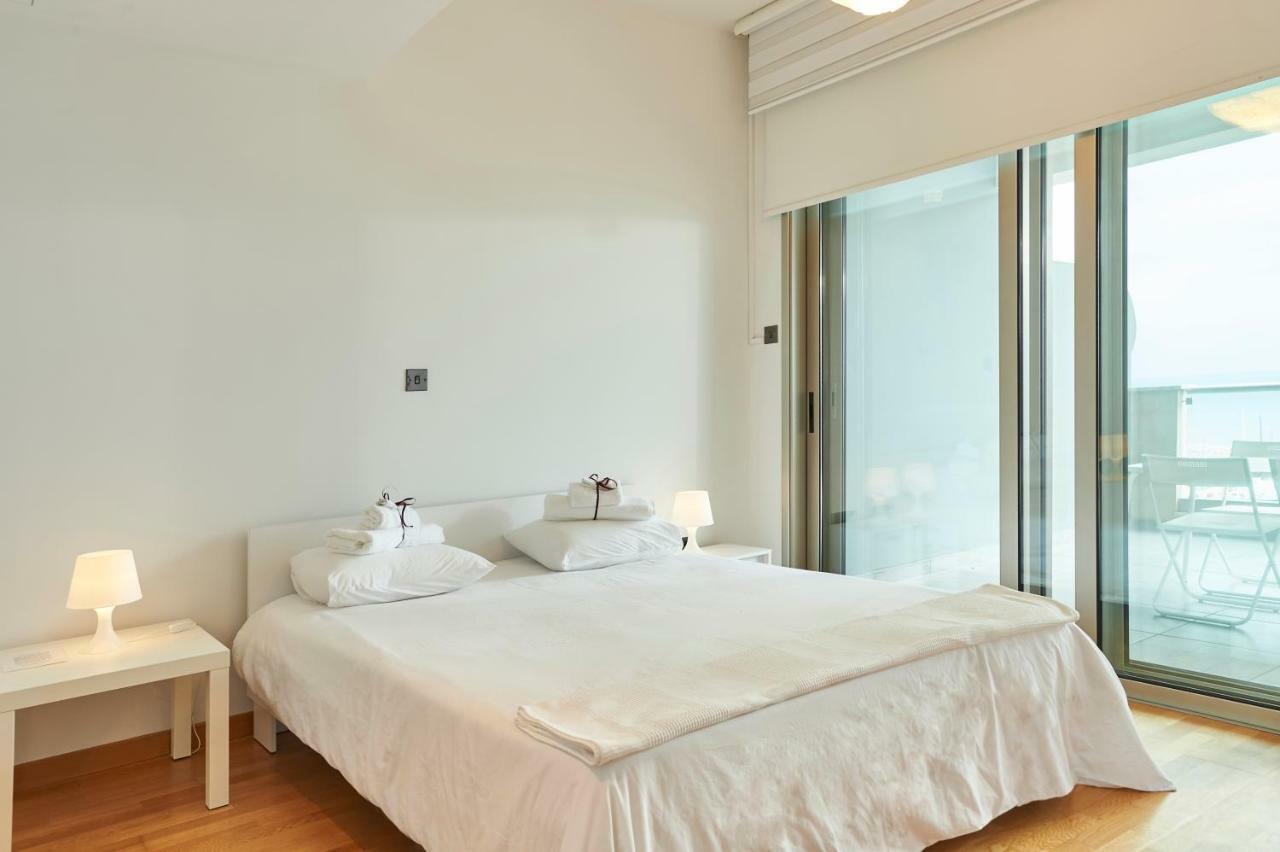 Finikoudes Luxury Apartments Ларнака Екстериор снимка