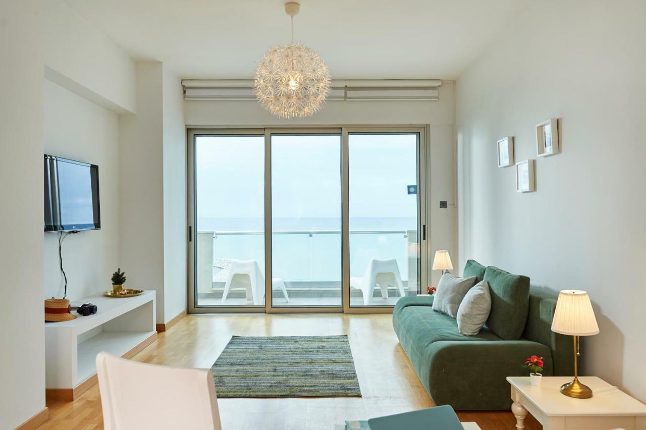 Finikoudes Luxury Apartments Ларнака Екстериор снимка