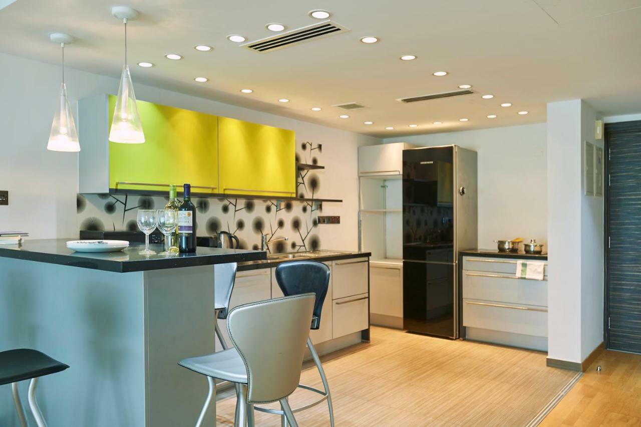 Finikoudes Luxury Apartments Ларнака Екстериор снимка