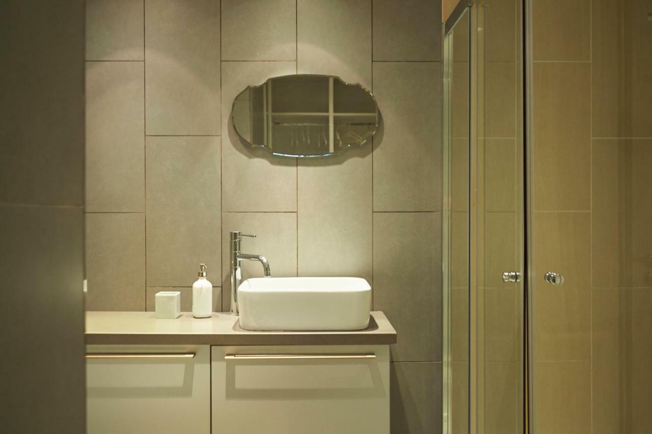 Finikoudes Luxury Apartments Ларнака Екстериор снимка