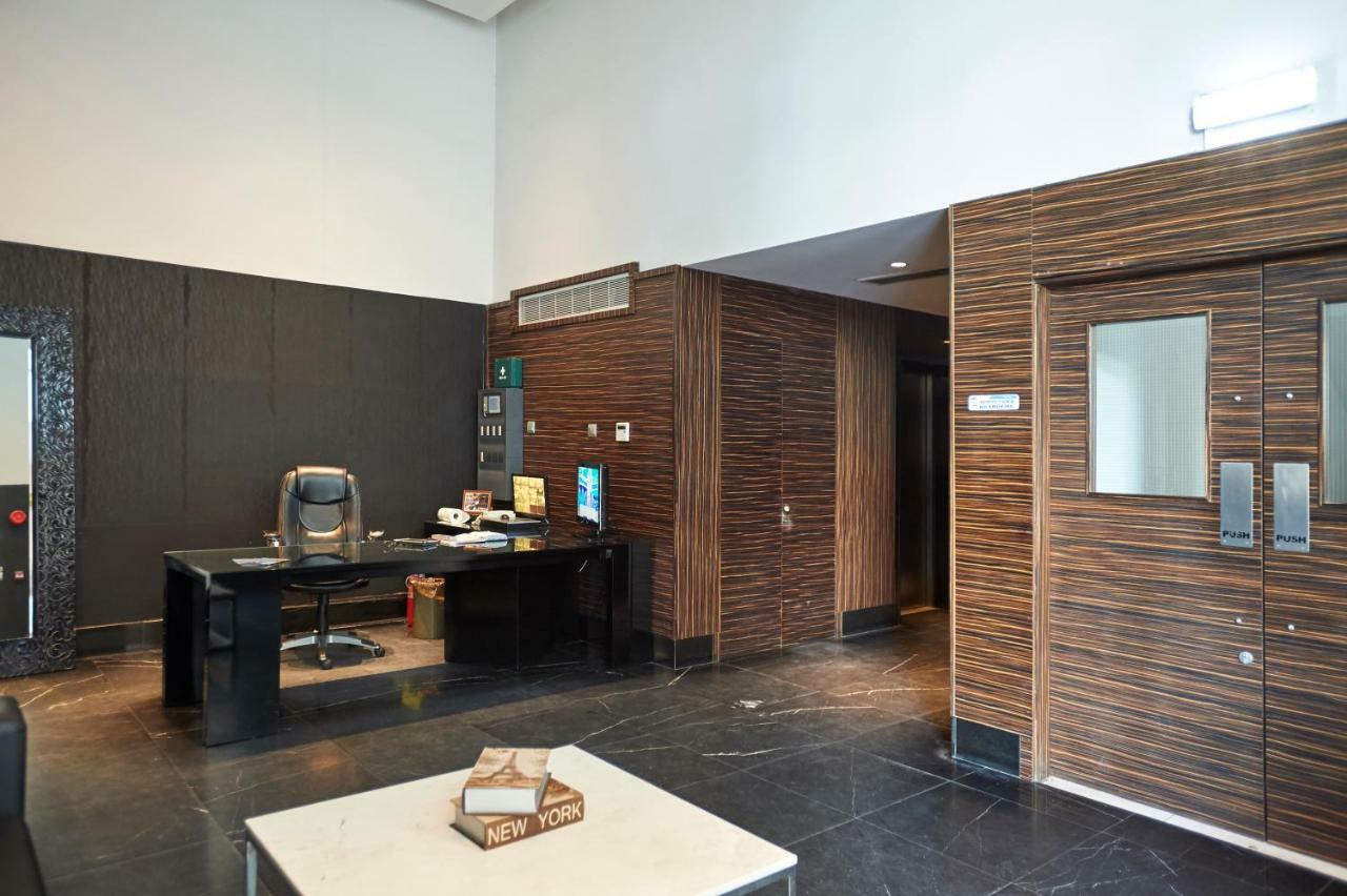Finikoudes Luxury Apartments Ларнака Екстериор снимка